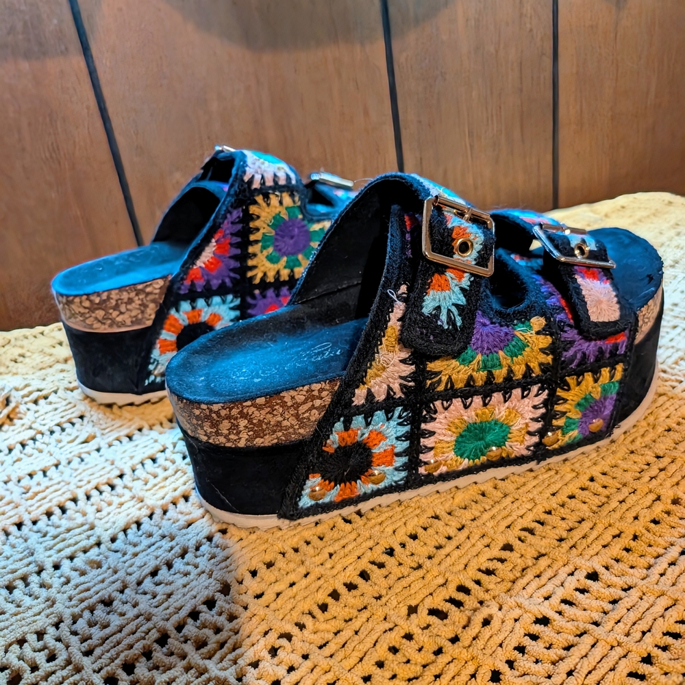 Embroidered Platform Sandals - Black Multicolor
